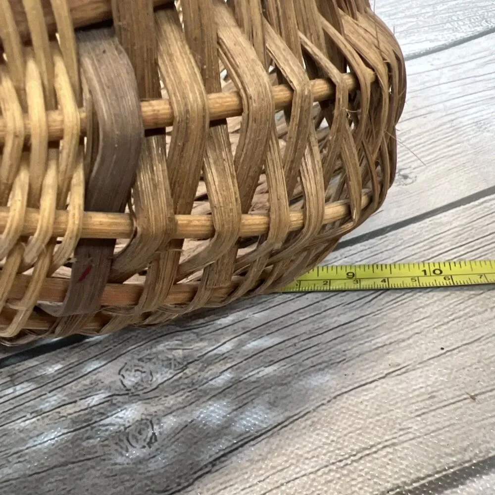 Southern Style Buttocks Basket, Woven Wood, Handle, Egg Gathering Signed